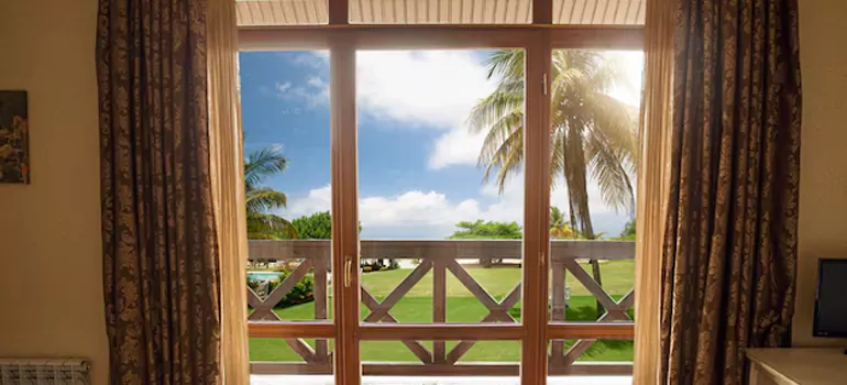 Residential Garden Window Enclosure Repair in Fort Lauderdale, FL